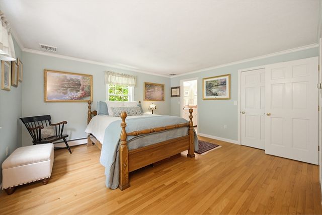 77 Oxbow Dr, Wrentham, MA 02093