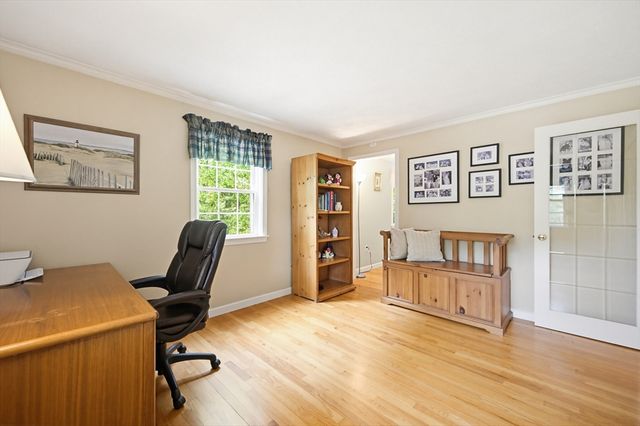 77 Oxbow Dr, Wrentham, MA 02093