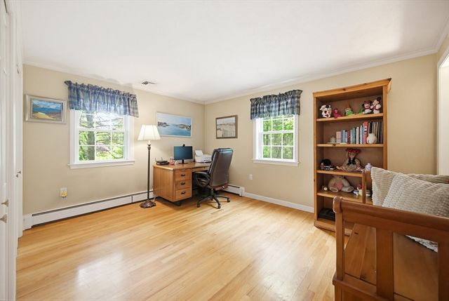 77 Oxbow Dr, Wrentham, MA 02093