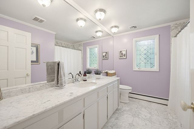 77 Oxbow Dr, Wrentham, MA 02093