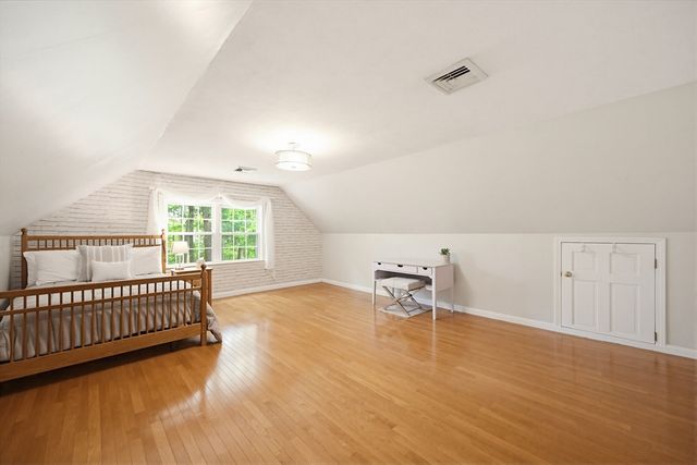 77 Oxbow Dr, Wrentham, MA 02093