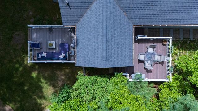 77 Oxbow Dr, Wrentham, MA 02093