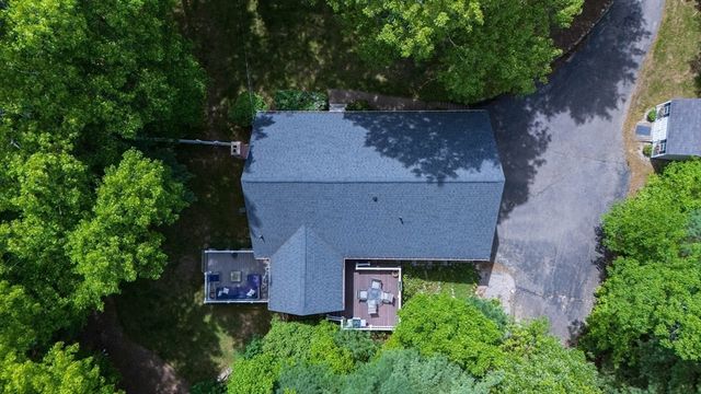 77 Oxbow Dr, Wrentham, MA 02093