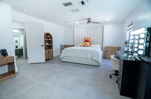 19 13th PL, Cape Coral, FL 33993