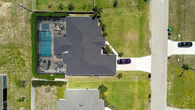 19 13th PL, Cape Coral, FL 33993
