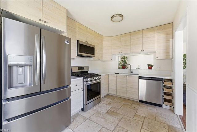 1724 Culmer CT, Virginia Beach, VA 23454