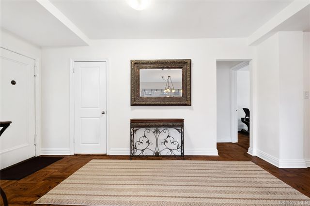 235 Garth Road E2A, Scarsdale, NY 10583