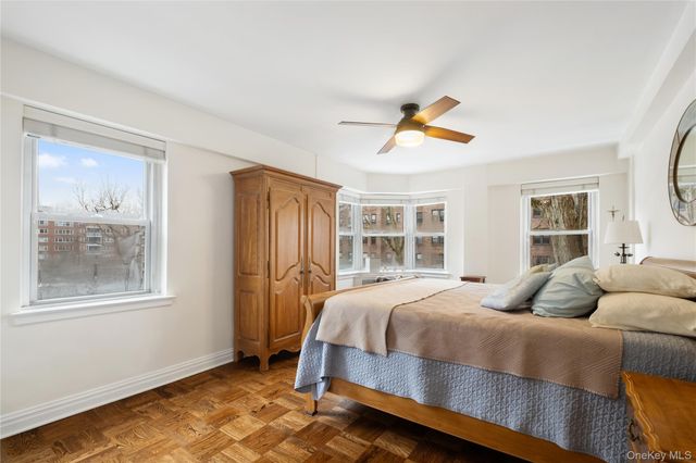 235 Garth Road E2A, Scarsdale, NY 10583