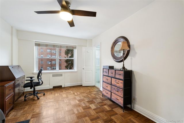 235 Garth Road E2A, Scarsdale, NY 10583