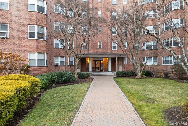 235 Garth Road E2A, Scarsdale, NY 10583