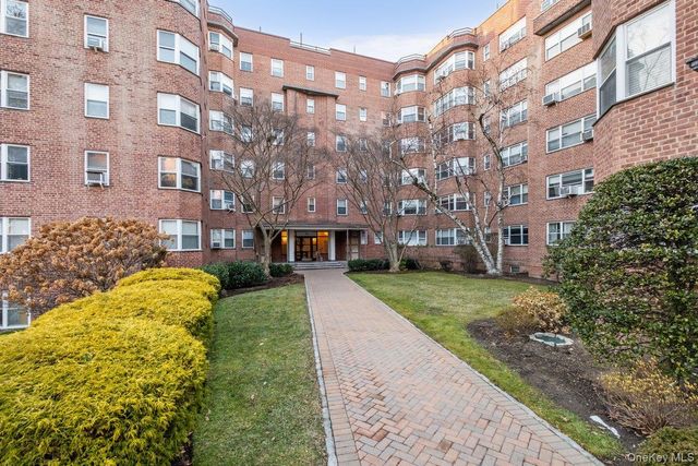 235 Garth Road E2A, Scarsdale, NY 10583