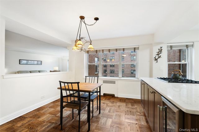 235 Garth Road E2A, Scarsdale, NY 10583