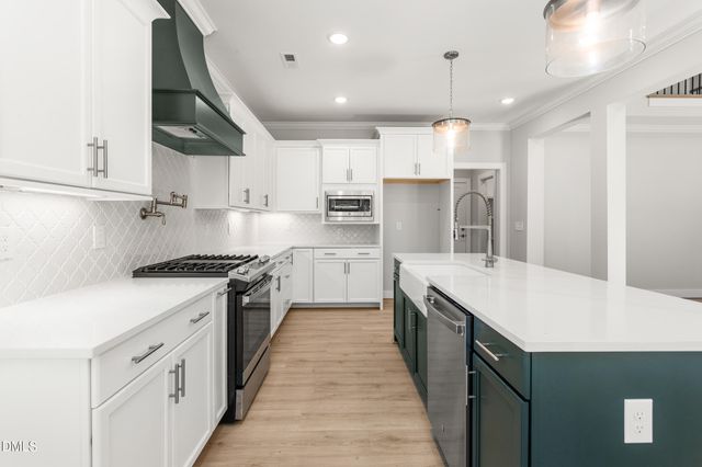 3402 St Barts Place, Mebane, NC 27302