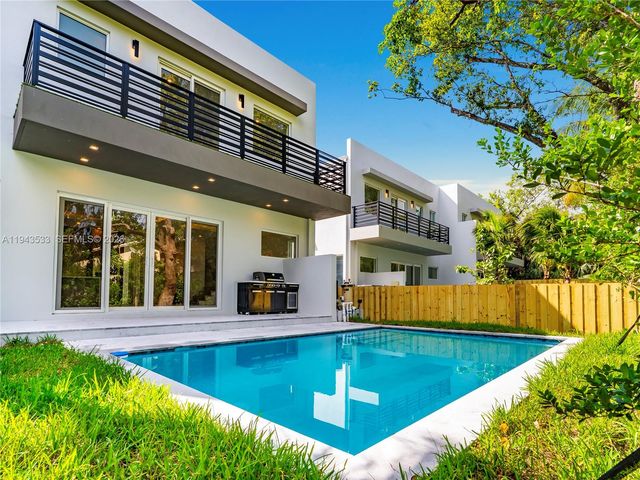 1703 SW 23rd St, Fort Lauderdale, FL 33315