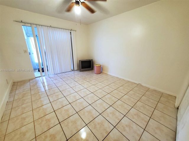 13355 SW 9th Ct 101H, Pembroke Pines, FL 33027