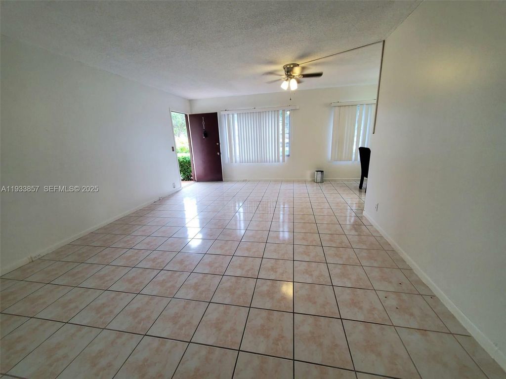 13355 SW 9th Ct 101H, Pembroke Pines, FL 33027
