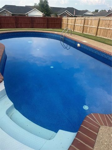 1901 SW Columbus Road, Bentonville, AR 72713