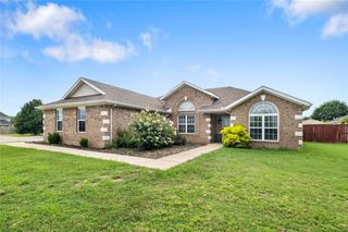 1901 SW Columbus Road, Bentonville, AR 72713