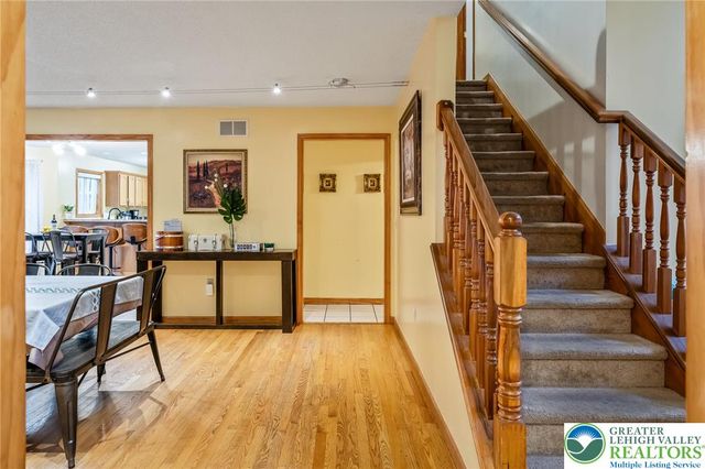 2121 Warwick Circle, Coolbaugh Twp, PA 18466