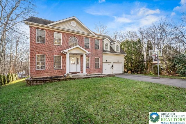 2121 Warwick Circle, Coolbaugh Twp, PA 18466