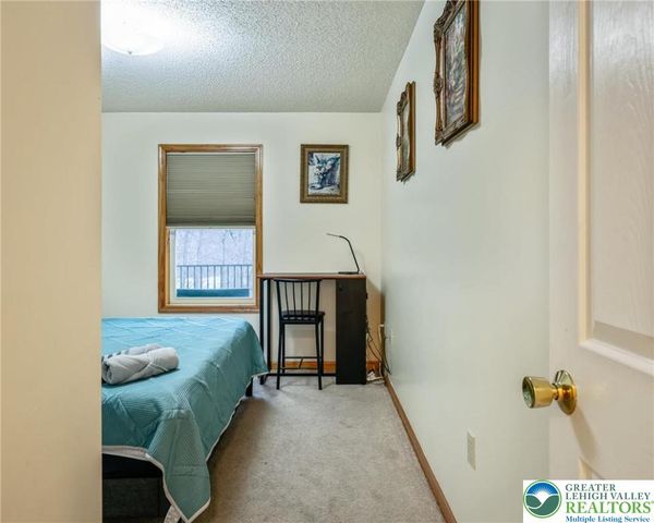 2121 Warwick Circle, Coolbaugh Twp, PA 18466