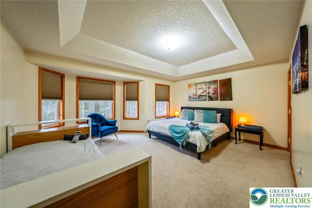 2121 Warwick Circle, Coolbaugh Twp, PA 18466