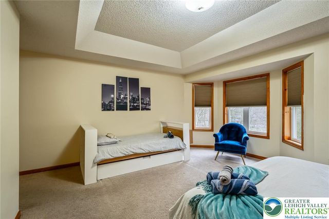 2121 Warwick Circle, Coolbaugh Twp, PA 18466