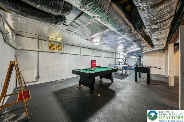 2121 Warwick Circle, Coolbaugh Twp, PA 18466