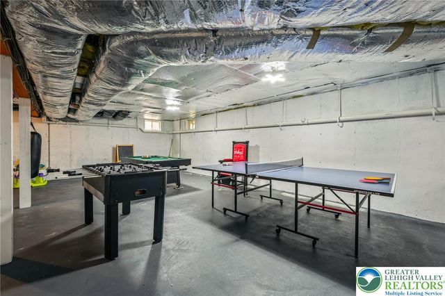 2121 Warwick Circle, Coolbaugh Twp, PA 18466