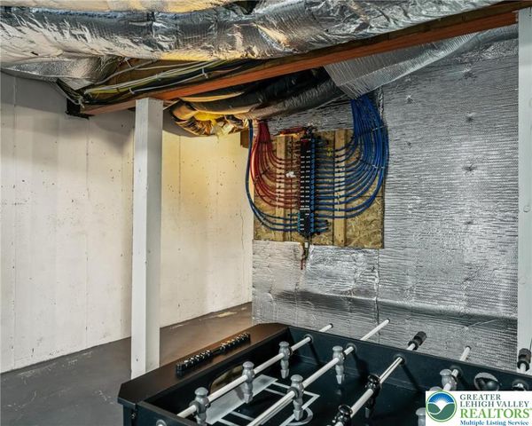 2121 Warwick Circle, Coolbaugh Twp, PA 18466