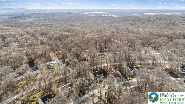 2121 Warwick Circle, Coolbaugh Twp, PA 18466