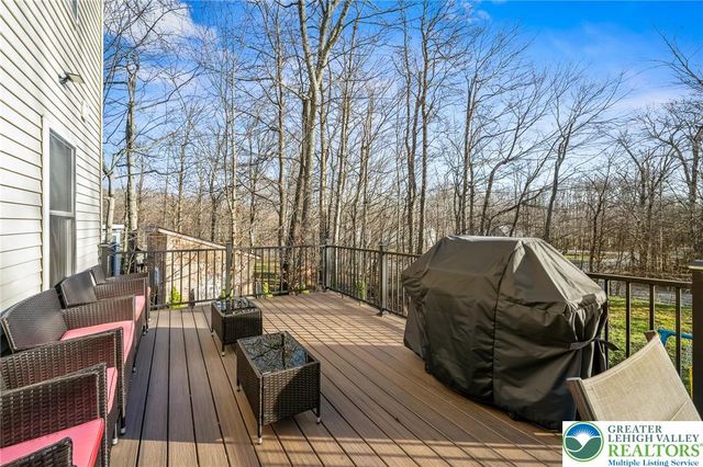 2121 Warwick Circle, Coolbaugh Twp, PA 18466