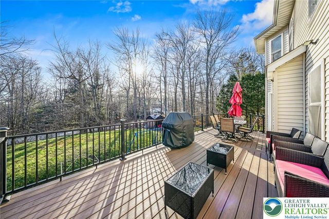 2121 Warwick Circle, Coolbaugh Twp, PA 18466