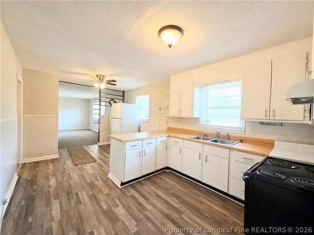 868 71st School Road, Fayetteville, NC 28314