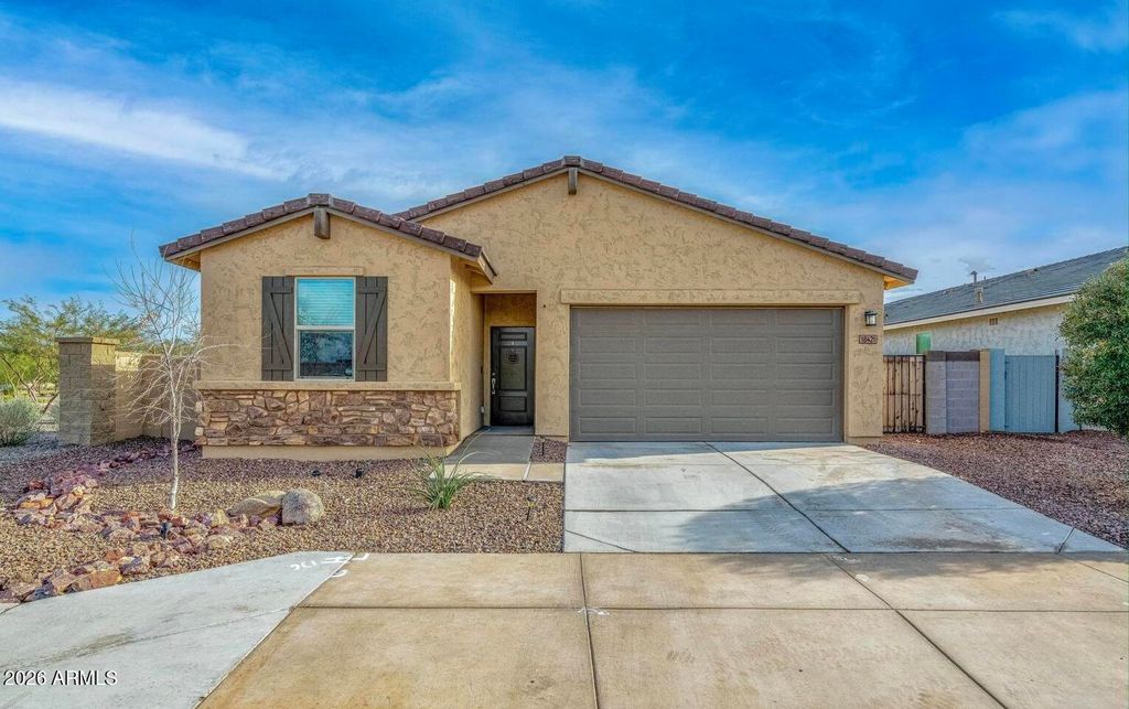 18421 W ALICE Avenue, Waddell, AZ 85355 — photo 4