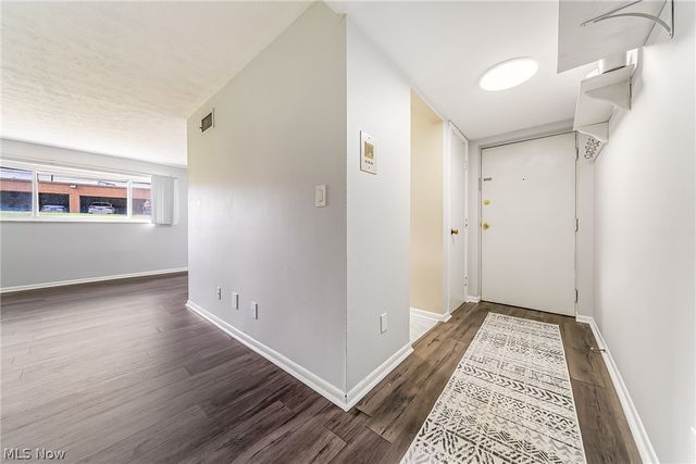 22011 River Oaks Drive A3, Rocky River, OH 44116