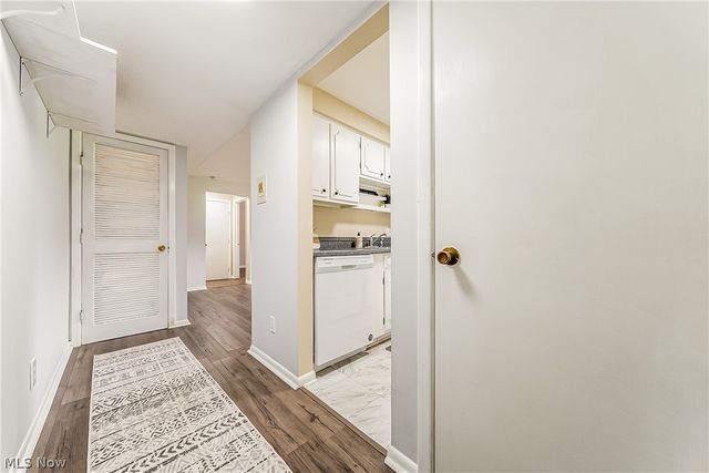 22011 River Oaks Drive A3, Rocky River, OH 44116