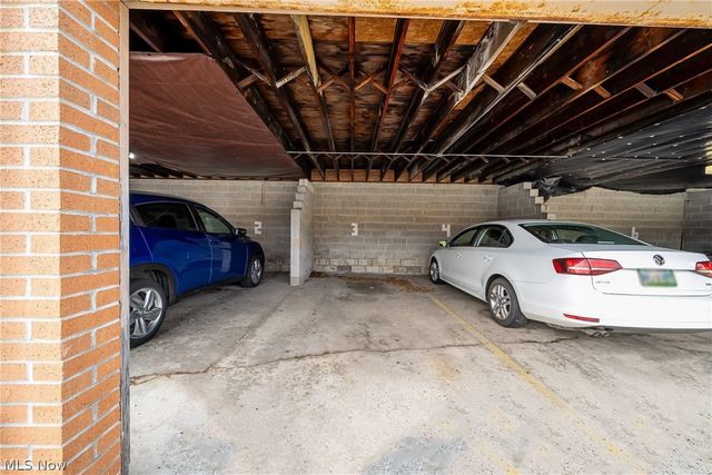 22011 River Oaks Drive A3, Rocky River, OH 44116