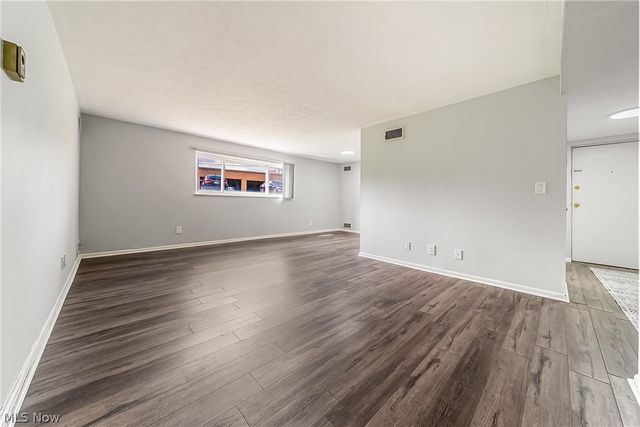 22011 River Oaks Drive A3, Rocky River, OH 44116