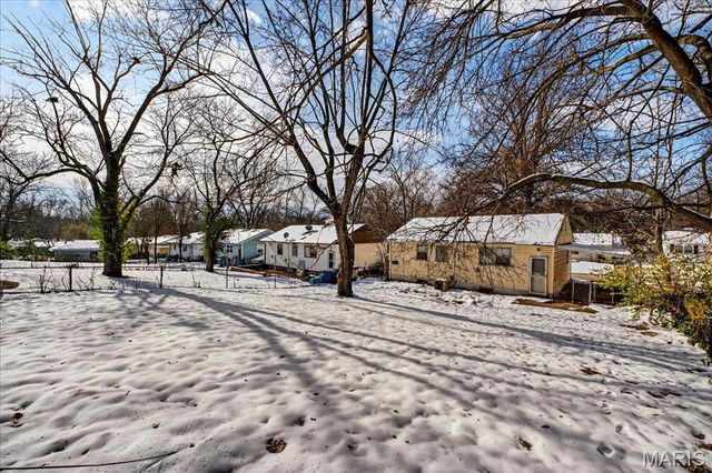 9746 Millburn Drive, St Louis, MO 63136