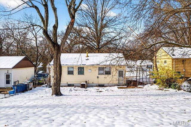 9746 Millburn Drive, St Louis, MO 63136