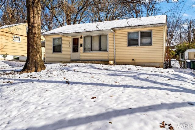 9746 Millburn Drive, St Louis, MO 63136