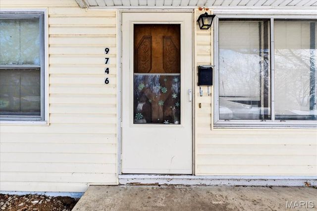 9746 Millburn Drive, St Louis, MO 63136