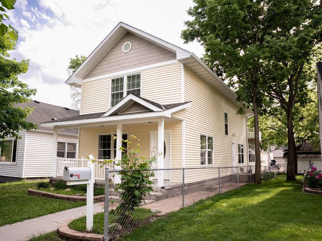 113 N Ash Street, Chaska, MN 55318