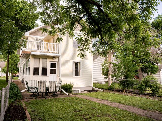 113 N Ash Street, Chaska, MN 55318