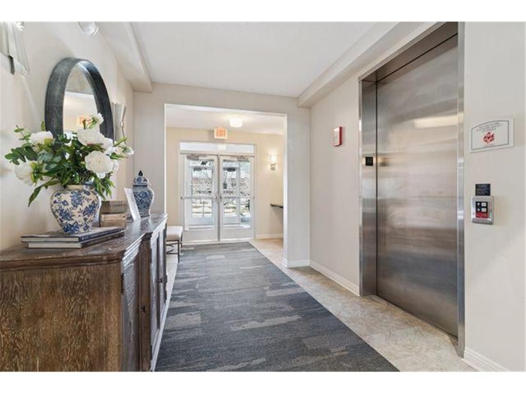 5225 Grandview Square 308, Edina, MN 55436 — photo 3