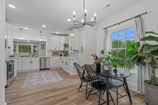 602 W Main Street, Benson, NC 27504