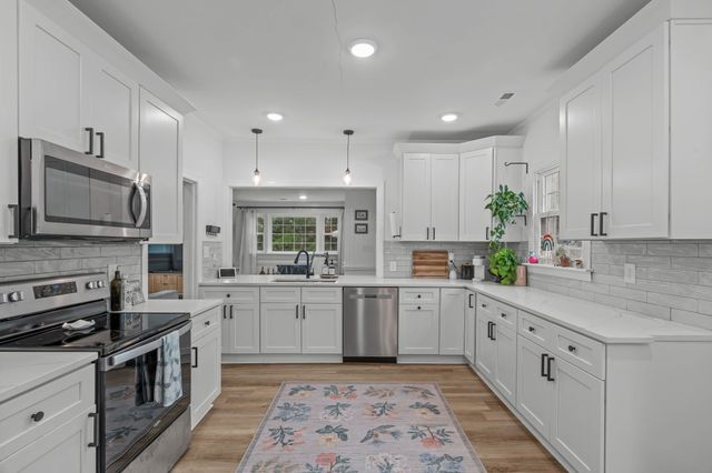 602 W Main Street, Benson, NC 27504