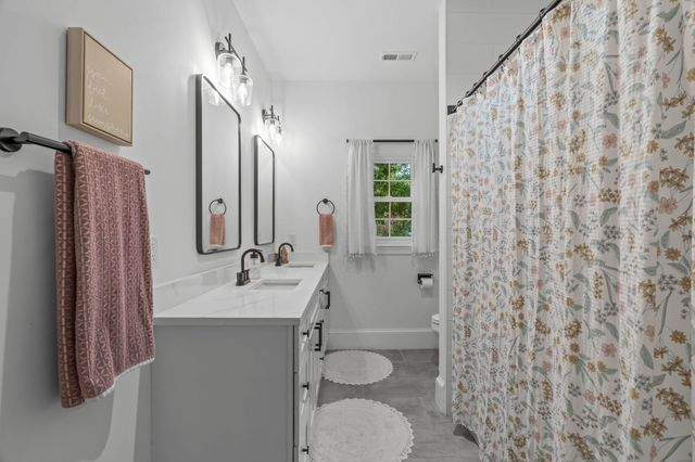 602 W Main Street, Benson, NC 27504
