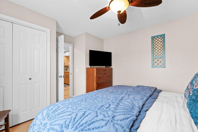 700 Emerald Pointe Drive 302, Hollister, MO 65672